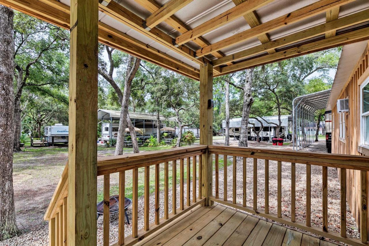 Cabin With Fire Pit, Walk To Steinhatchee River! Extérieur photo