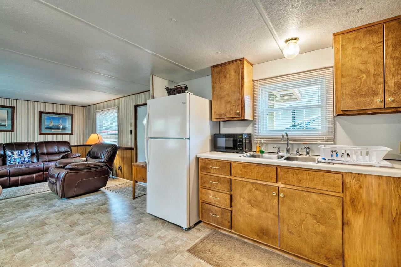 Cabin With Fire Pit, Walk To Steinhatchee River! Extérieur photo