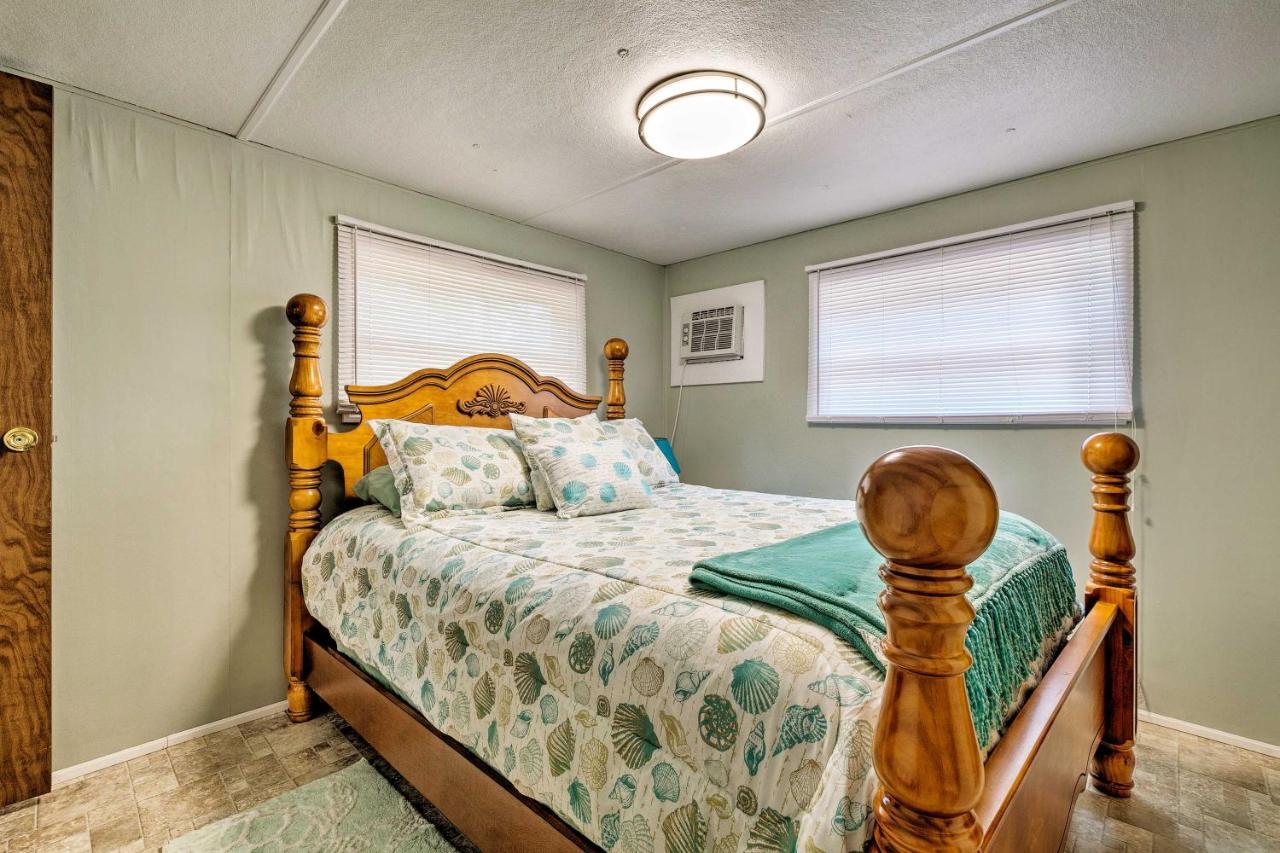 Cabin With Fire Pit, Walk To Steinhatchee River! Extérieur photo